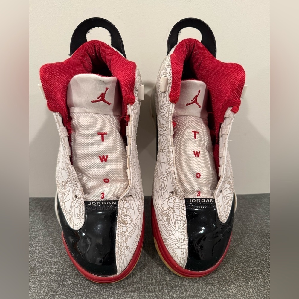 Jordan TWO 3 Dynamic Red-white Sneakers/size 7.5